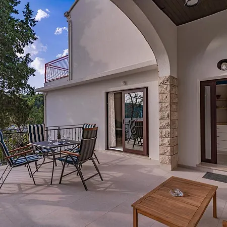 Safirus Appartement *