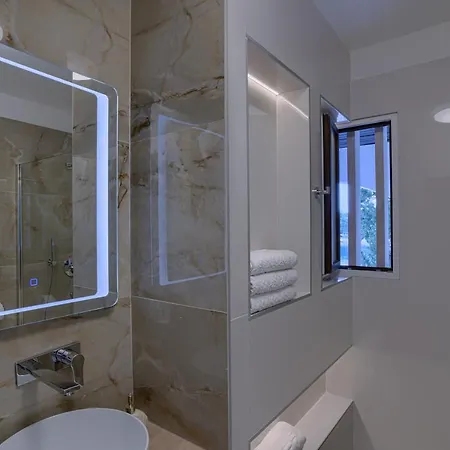 Apartament Safirus *